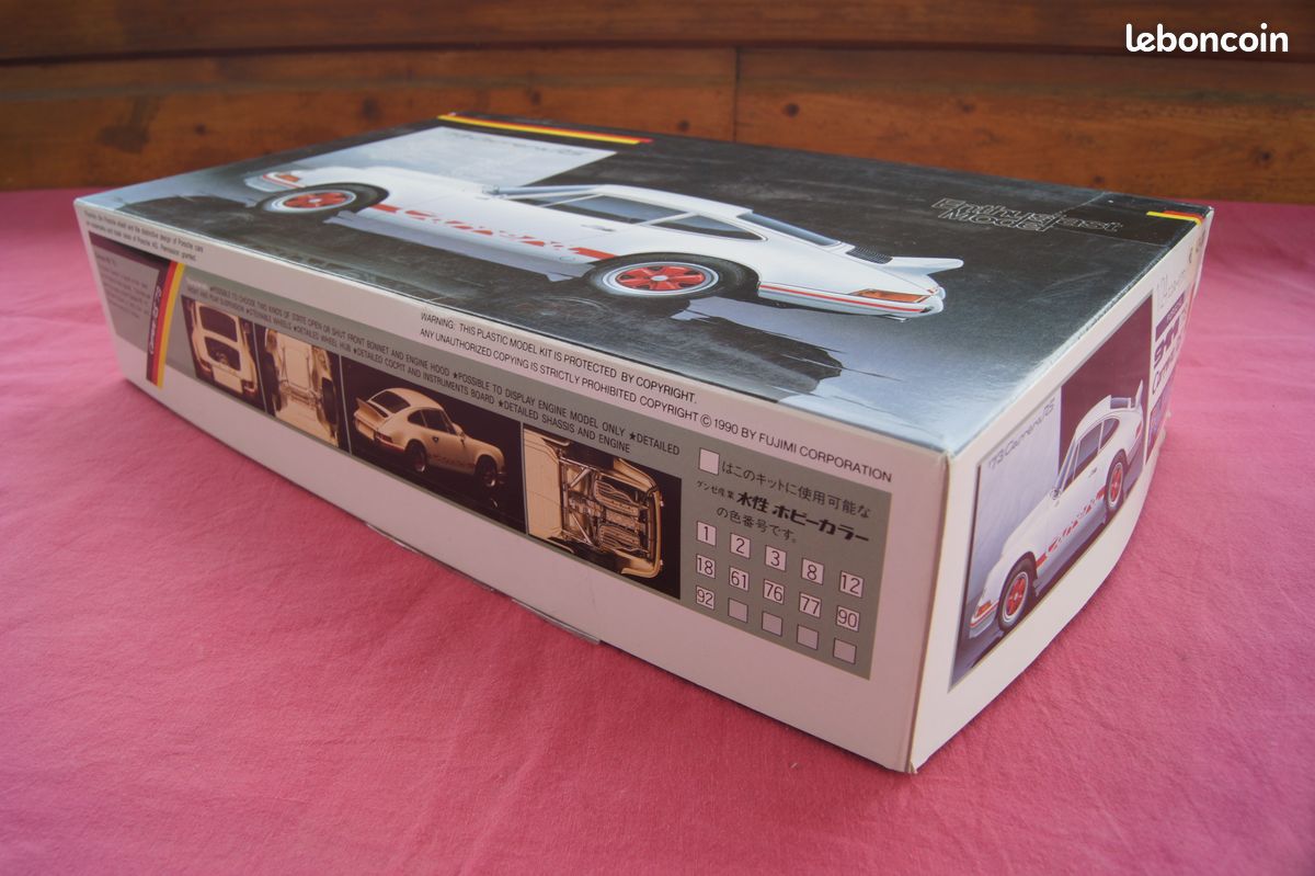 Maquette Fujimi 1:24 – Porsche 911 Carrera RS 73 – Modèle à Assembler