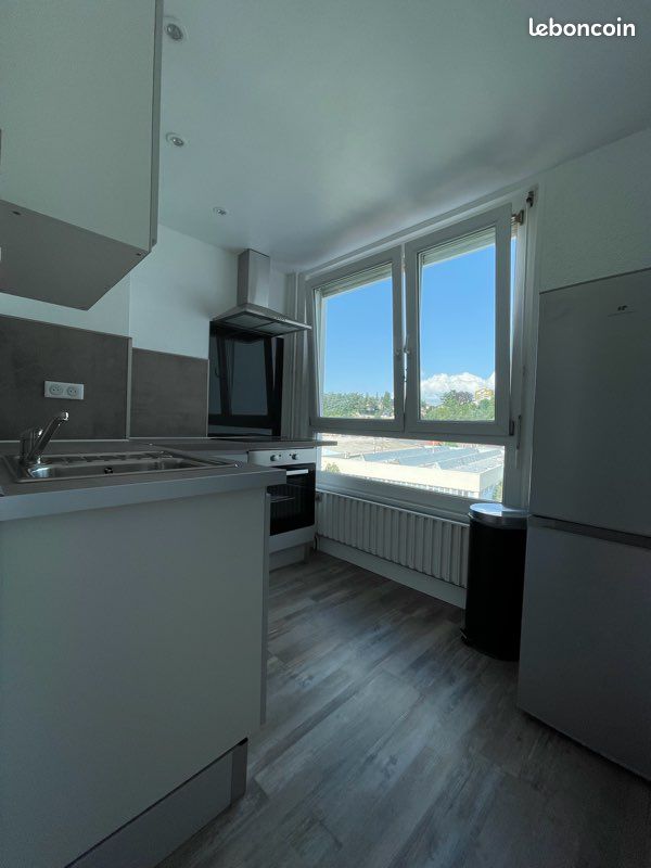 Appartement 1 pièce 32 m² · à Saint-Étienne · 32 m² · 479 €