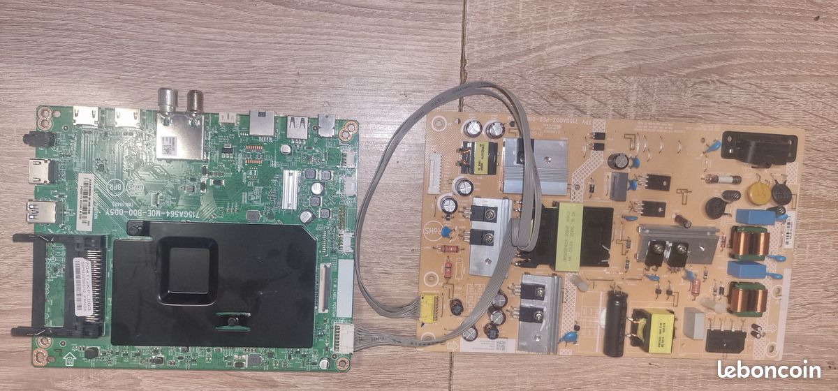 Vends carte alimentation téléviseur philips 32pfh4399 à Brest