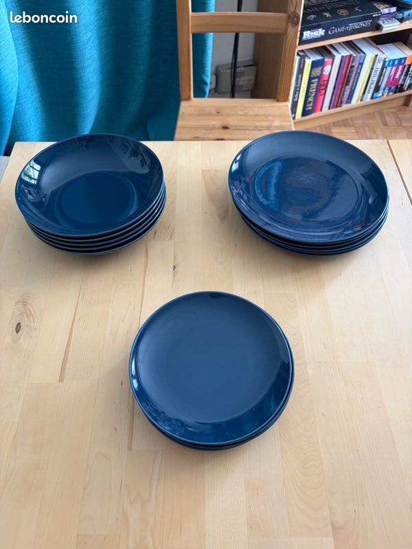 Lot d’assiettes bleu (image 2)