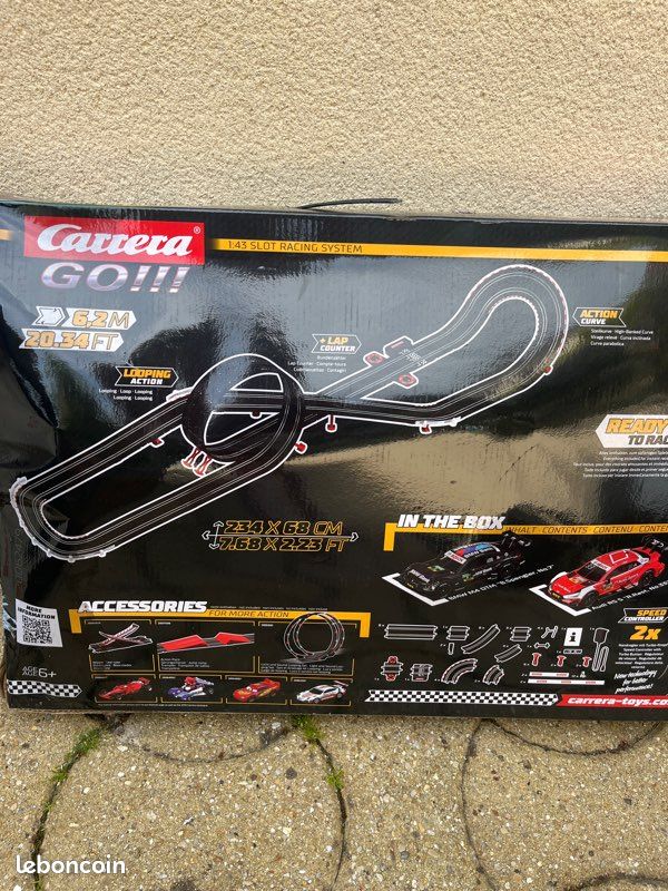 Circuit de course voiture télé commandé Carrera (image 1)