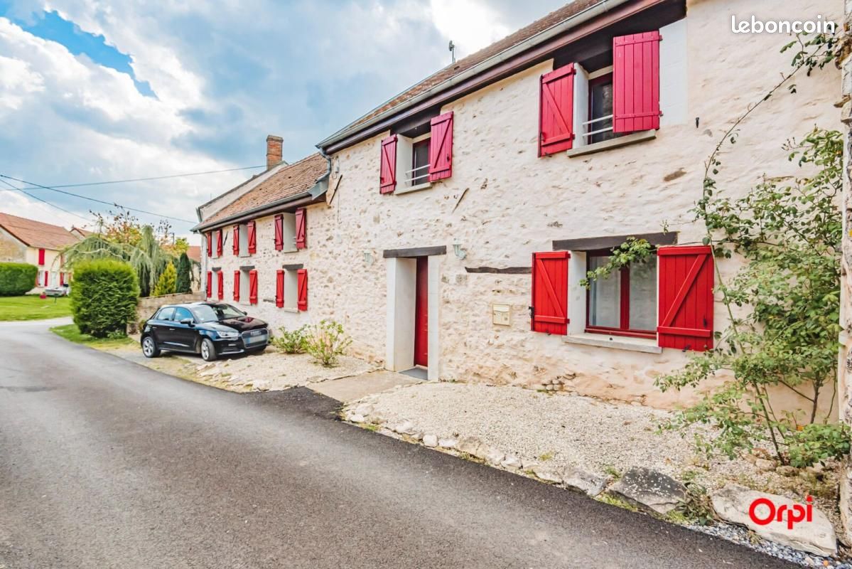 Maison 4 pièces 276 m² · à Sergy · 276 m² · 295 000 €