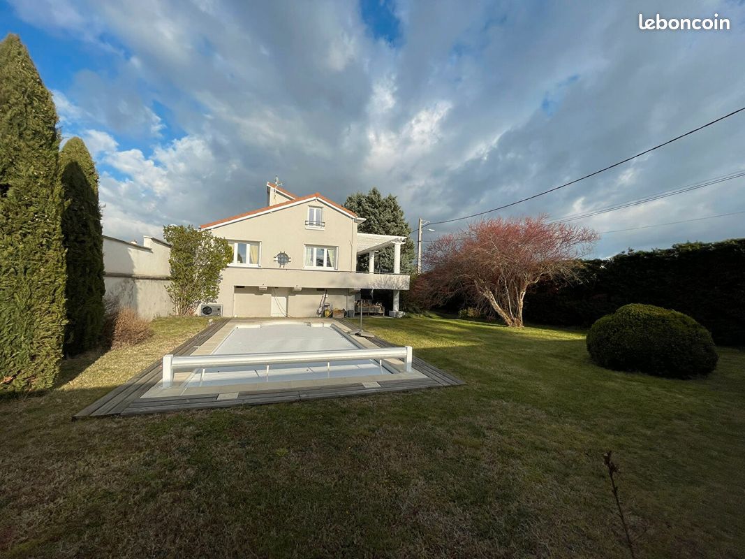 Maison 5 pièces 130 m² · à Saint-Just-Saint-Rambert · 130 m² · 419 000 €