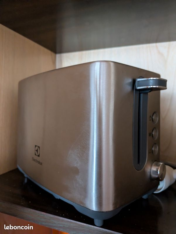 Grille-pain Electrolux EAT19 1050 W Noir et Argent - Achat & prix | fnac