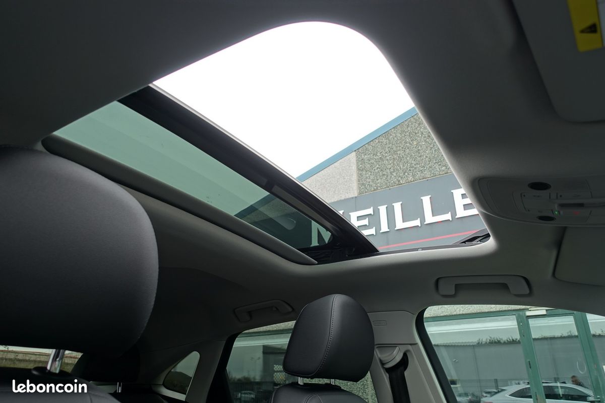 Q3 Sportback 35 Tdi 150cv S-Tronic Virtual cockpit/Cuir chauffant/Toit ouvrant/Grd Gps Europe/Accès confort/Caméra 360°/Carplay/Régulateur/Hayon électrique/1°Main/Garantie 12 mois (image 8)