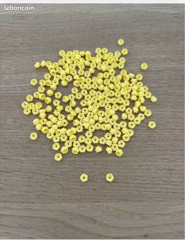 Lego 200 petites fleurs bright light yellow plate 1x1 round flower plante (image 1)