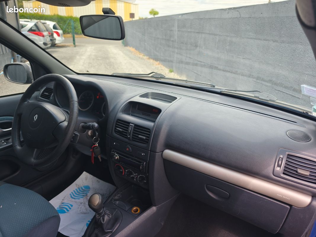 Renault Clio 1.2l 16 v-5 cv-REVISÉ-CT OK ✅ (image 5)