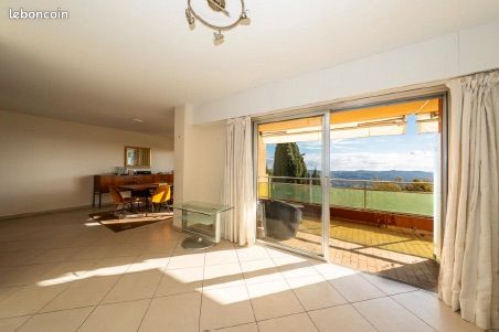 Appartement 3 pièces 96 m² · à Grasse · 96 m² · 320 000 €