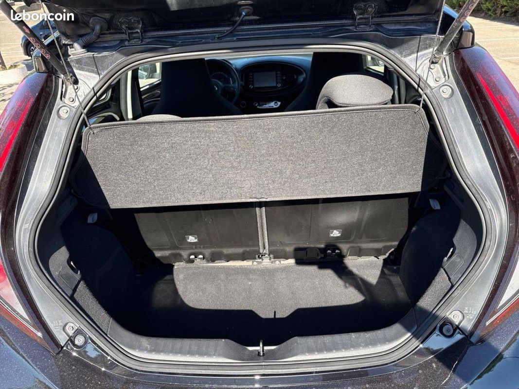 Toyota Aygo X 1.0 VVT-i 72ch Dynamic S-CVT MY23 (image 15)