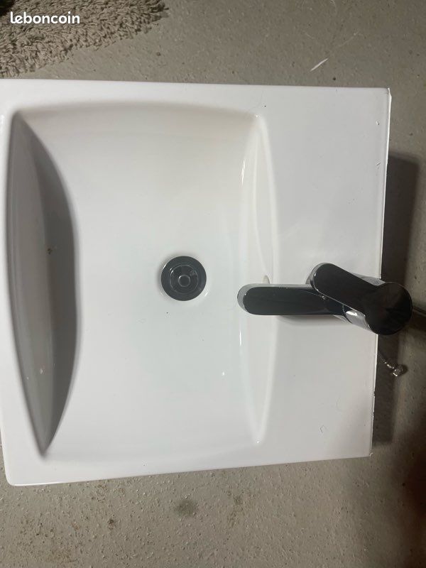 Lave main lavabo et robinet (image 1)