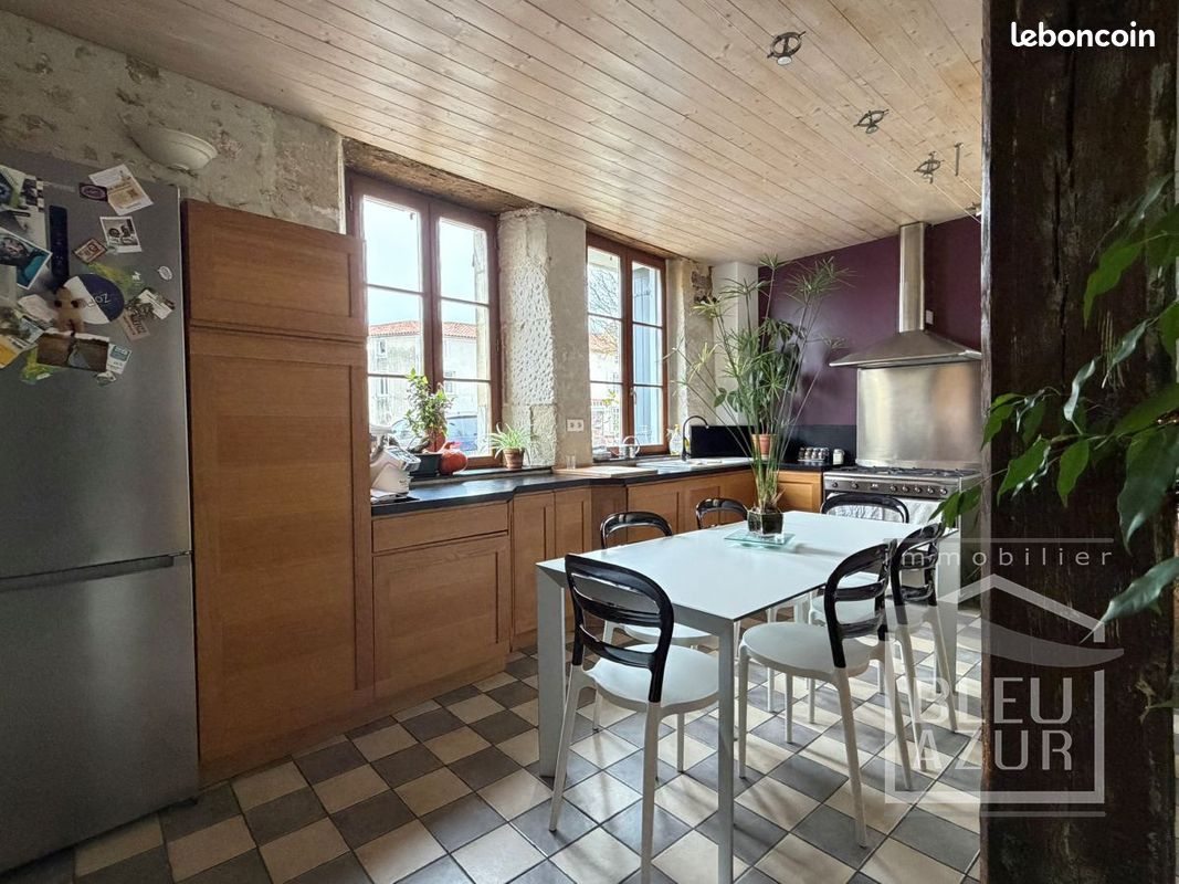 Maison 4 pièces 137 m² · à Saint-Jean-d'Hermine · 137 m² · 172 800 €