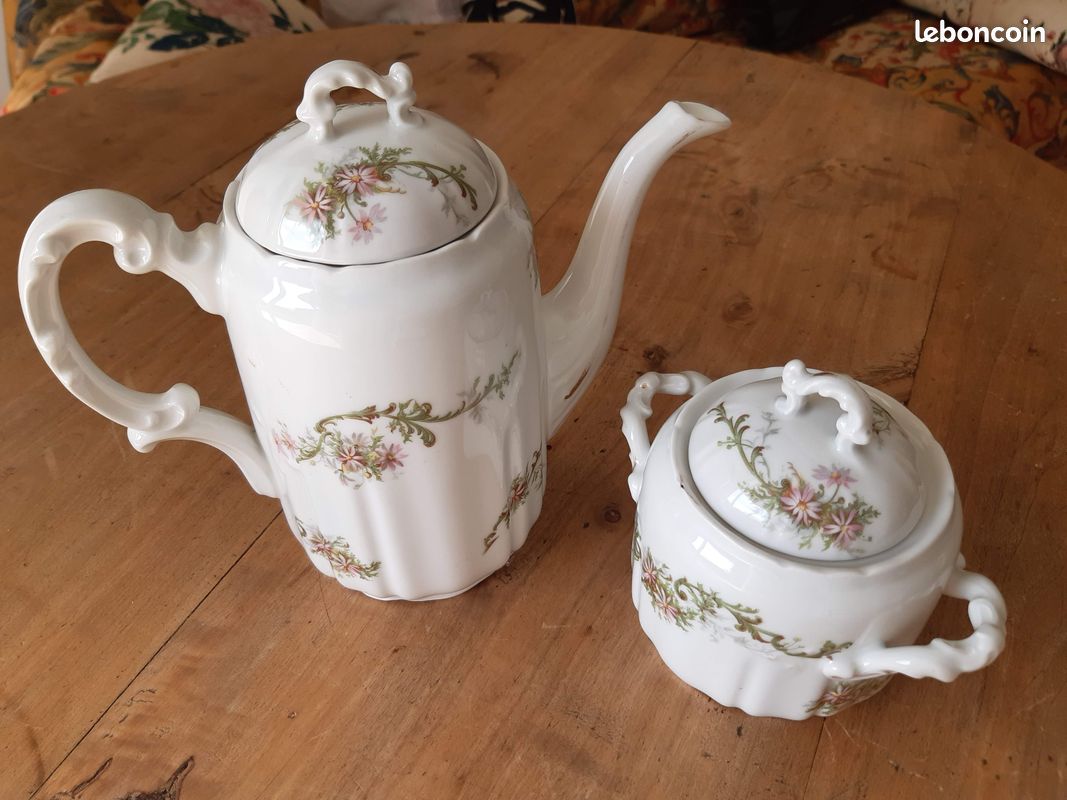 Service à café en porcelaine fine de Limoges-25 pièces (image 9)