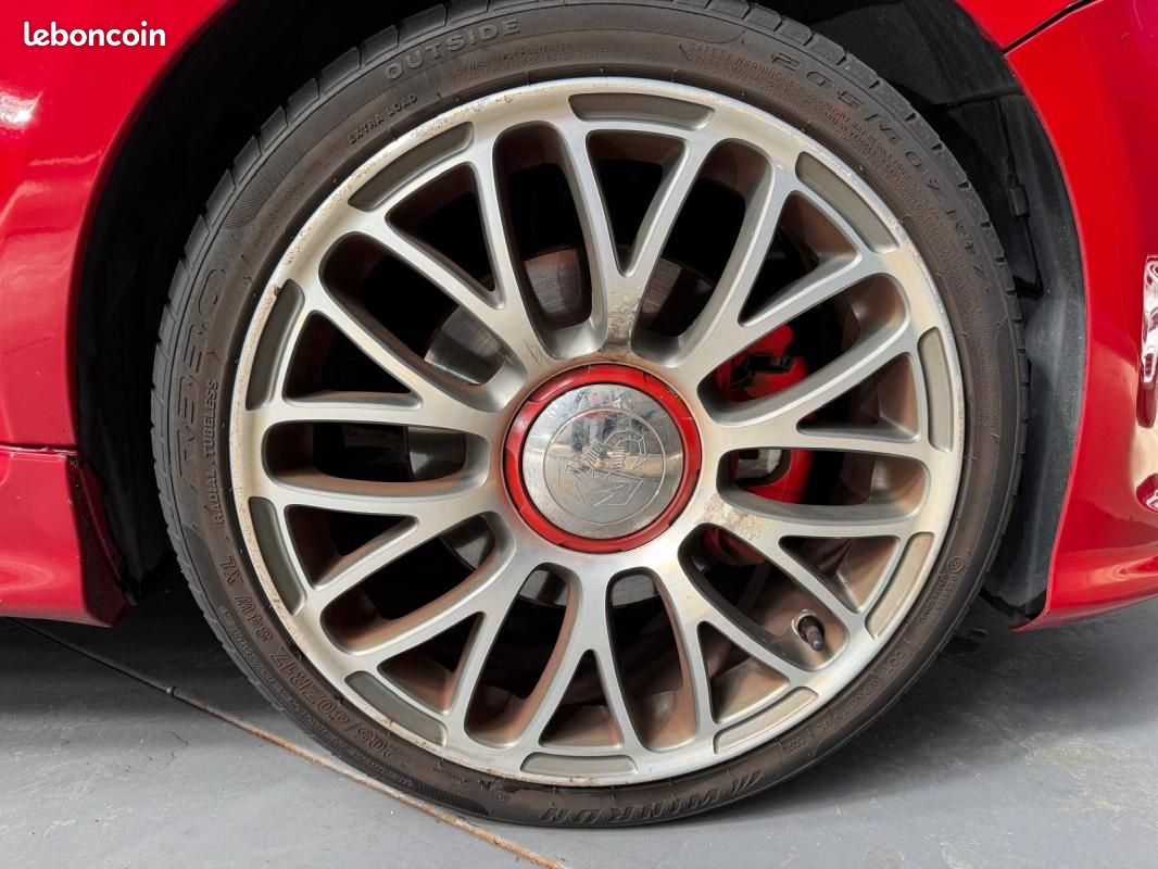 Abarth 500 1.4 T-Jet 135 ch (image 9)