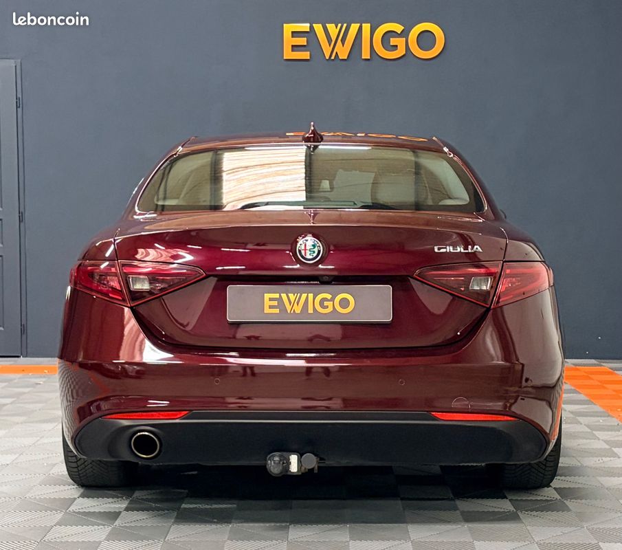 ALFA ROMEO GIULIA 2.2 JTDM 150 CH SUPER BVA + HARMAN KARDON + ATTELAGe (image 3)
