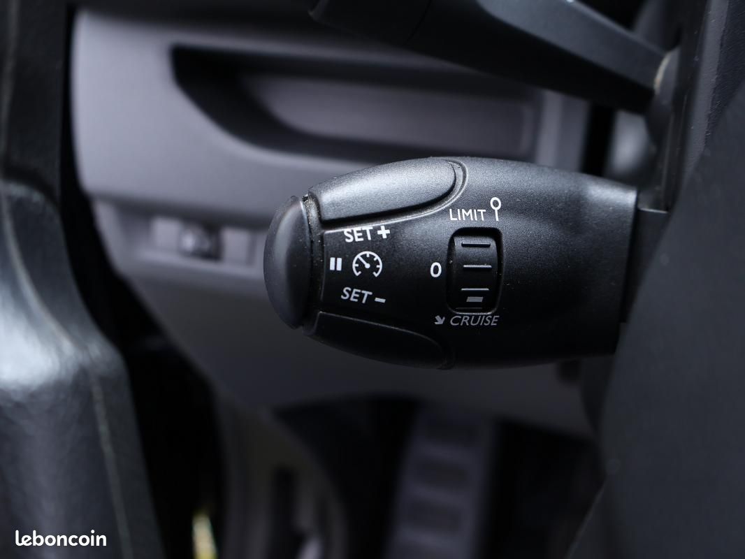 Peugeot Expert FOURGON FGN TOLE STANDARD BLUEHDI 145 S&S BVM6 PREMIUM (image 20)