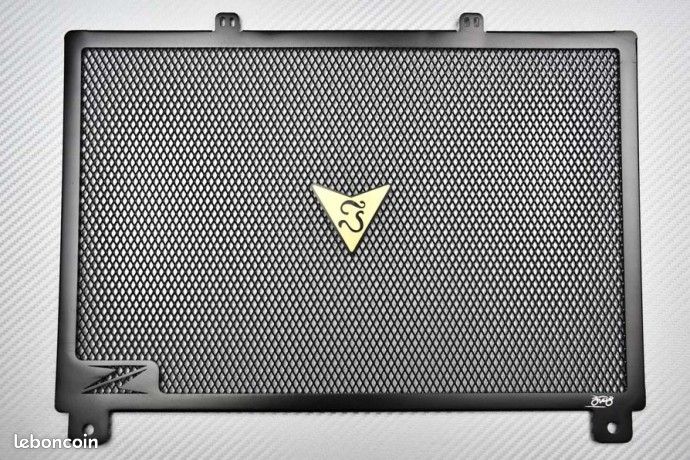 Grille KAWASAKI Z900 Z900RS SE 2017 2025 2018 2019 2020 2021 2022 Protection Grille de Radiateur (image 1)
