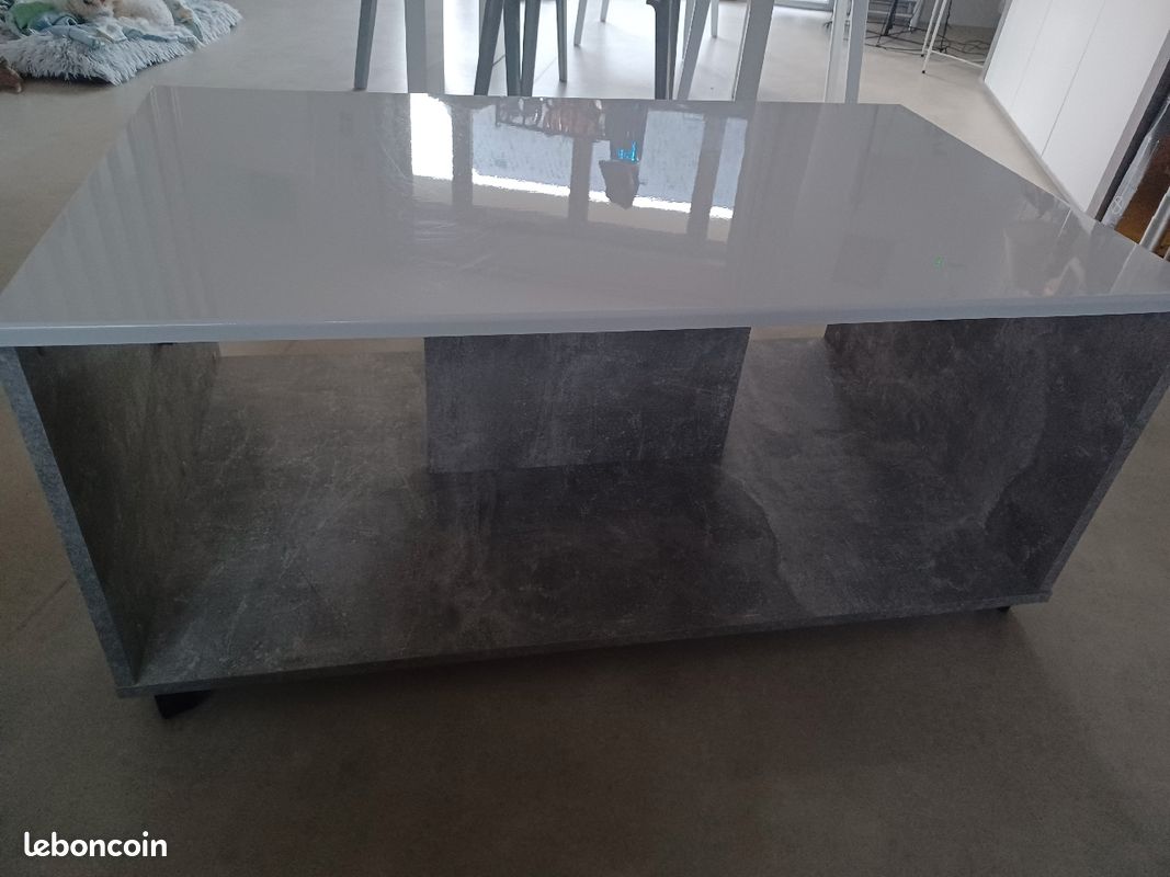 Table basse laqué (image 2)