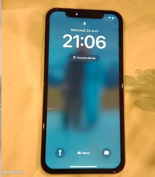 IPhone XR (image 2)