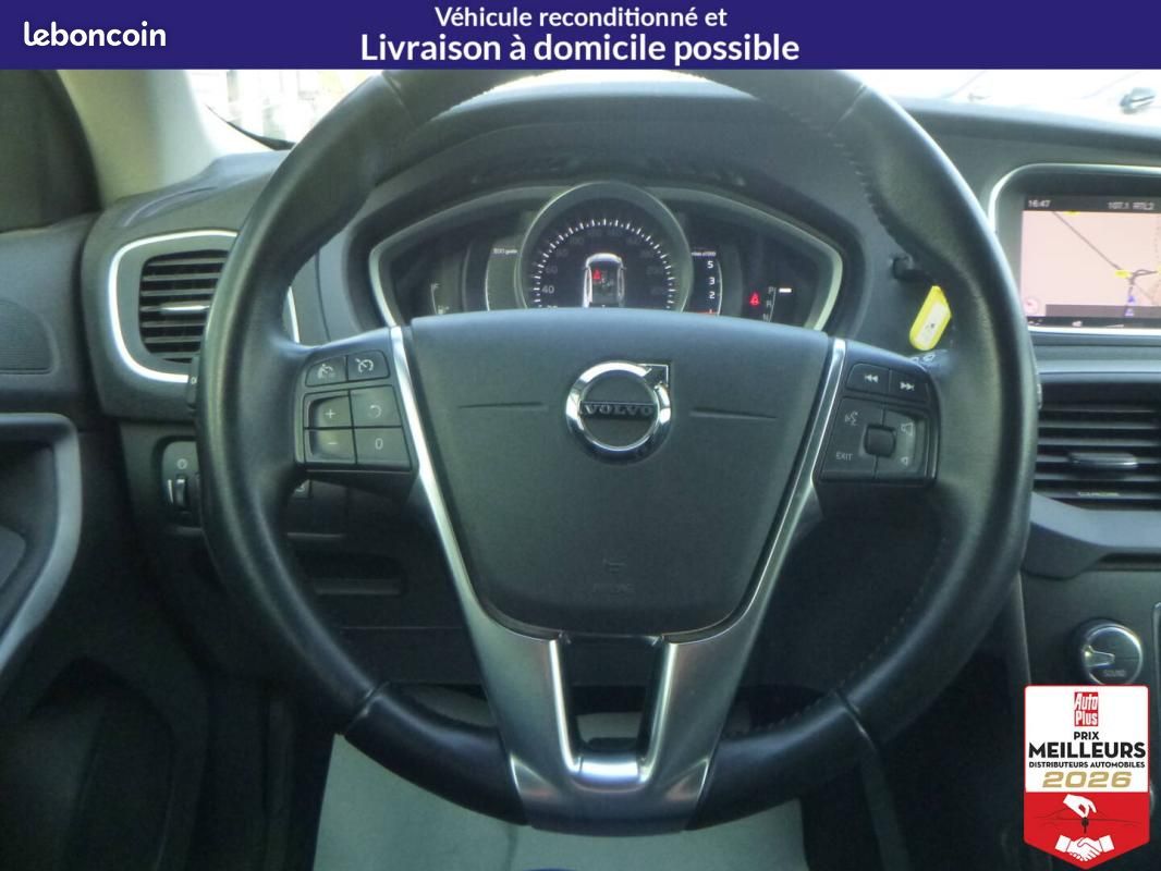 Volvo V40 D2 120 Geartronic 6 - Momentum (image 14)