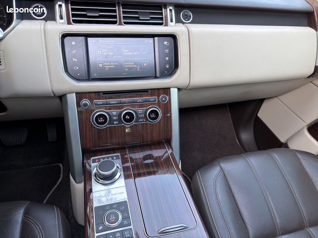 Land Rover Range Rover 3.0 354 Autobiography Hybrid (image 19)
