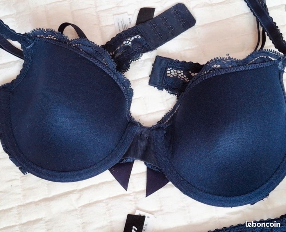 💙 Etam - Ensemble de lingerie dentelle chic bleu marine avec noeuds en satin Soutien gorge 85C / culotte 36/38 Neufs (image 13)