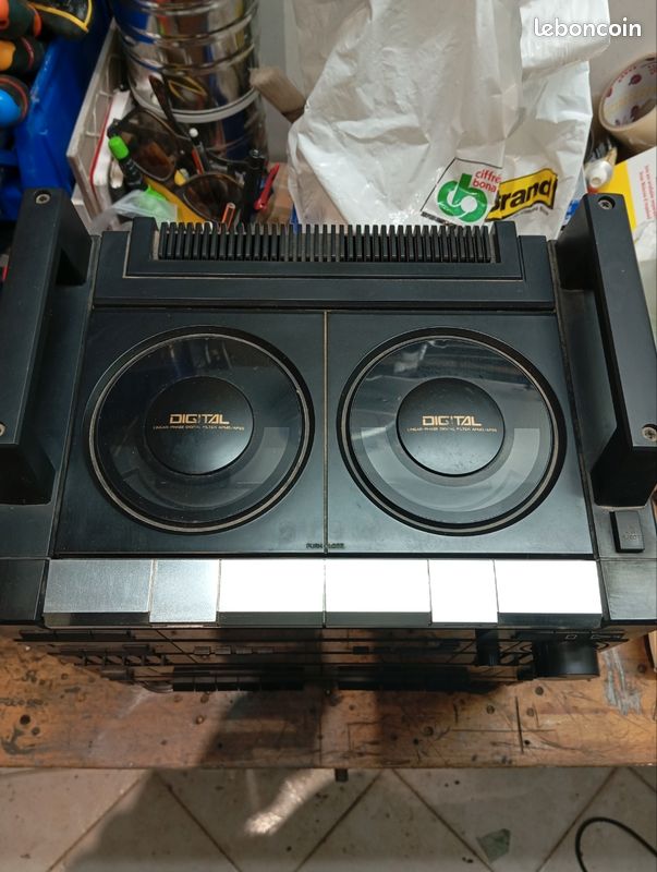 Ancienne Chaîne Hi-fi Sharp XL-T300 Avec K7, CD Et Radio - Pour Pièces