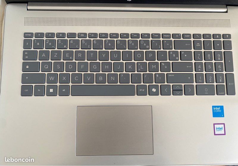 HP Elitebook 8560p écran plasturgie charnieres inverter occasion bon