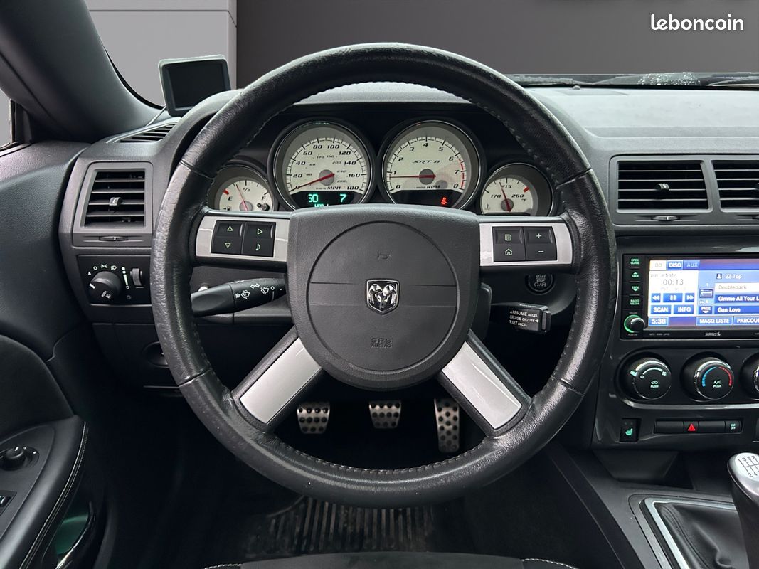 DODGE CHALLENGER 6.1 V8 431 SRT8 BVM - Caméra de recul - Garantie 12 mois (image 7)
