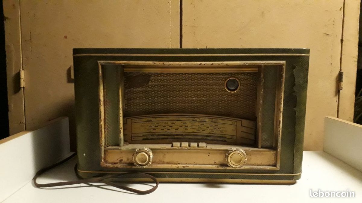 Poste radio à lampe (image 1)
