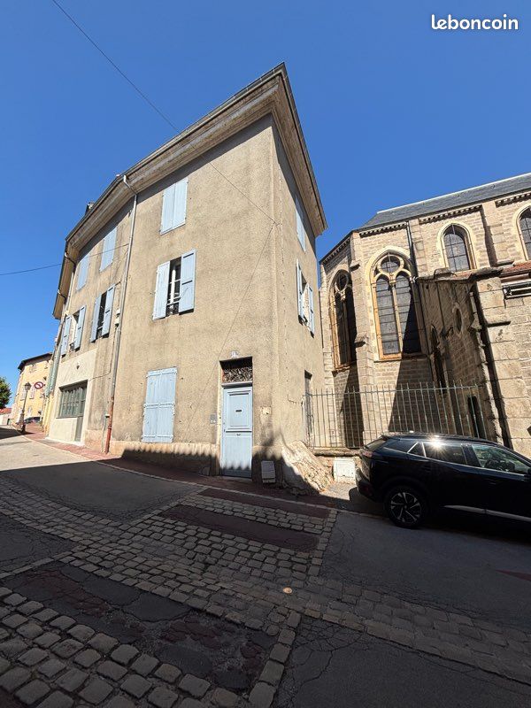 Appartement 3 pièces 65 m² · à Montbrison · 65 m² · 675 €