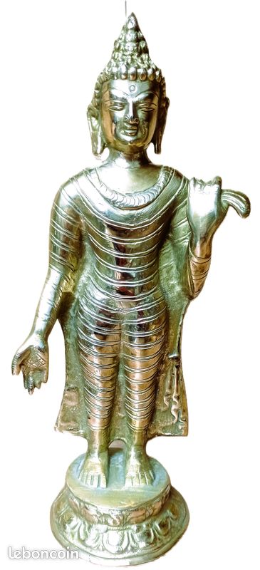 Bouddha Shakyamuni en Cuivre Doré – Art Himalayan – 32 cm ✨🇳🇵 (image 1)