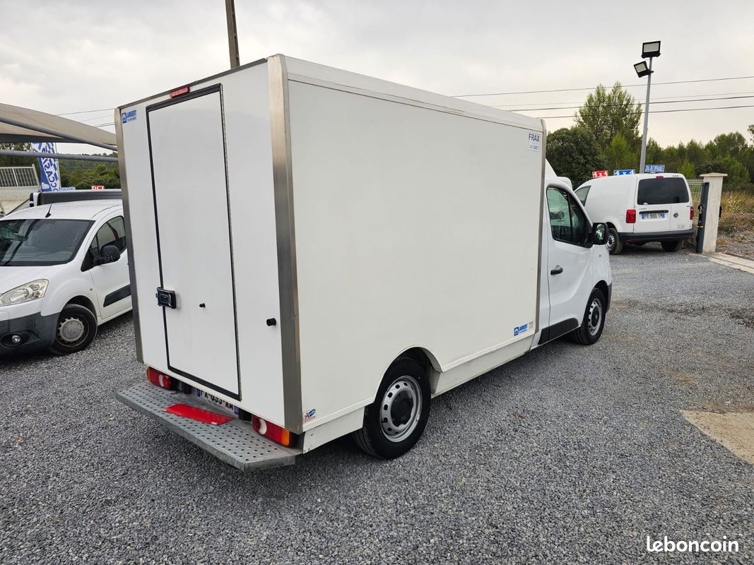 TRAFIC FRIGO 2.0 DCI 145 CHEVAUX , caisse frigo,03/2021 et 99830 kms , TVA récupérable (image 3)
