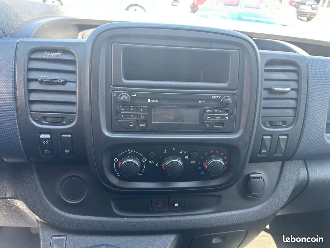 Opel Vivaro B Fourgon/Combi F2700 L1H1 1.6 CDTI 125 CH BTURBO ECOFLEX S/S DESIGN EDITION / RENAULT TRAFIC (image 15)