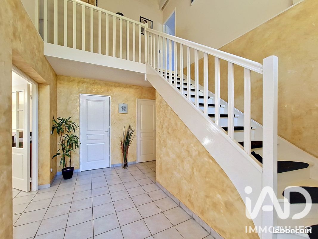 Maison 8 pièces 165 m² · à Forges-les-Bains · 165 m² · 469 000 €