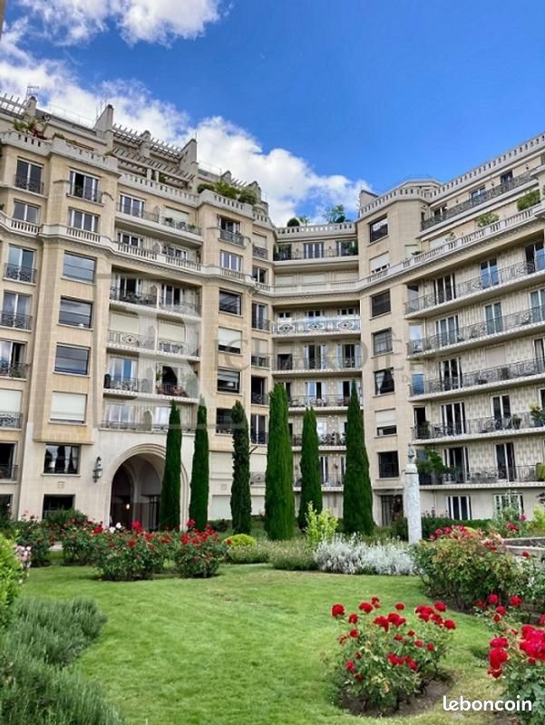 Appartement 117 m² · à Paris · 117 m² · 4 404 €/mois