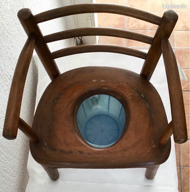 Petite Chaise Enfant/poupée Ancienne En Bois – France – Vintage – Déco