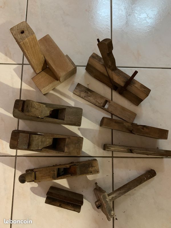 Rabots anciens en bois (image 1)