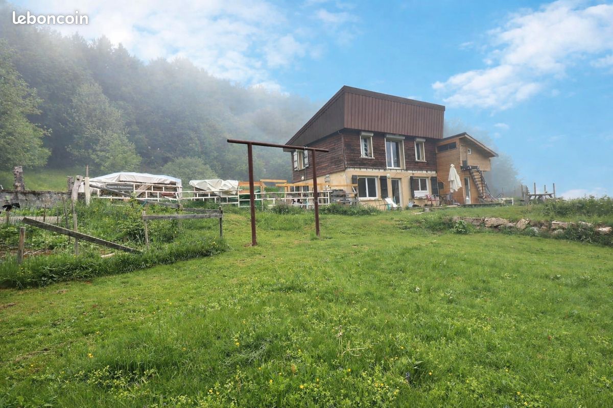 Maison 6 pièces 106 m² · à Les Déserts · 106 m² · 320 000 €