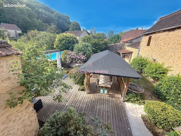 Maison 10 pièces 240 m²
