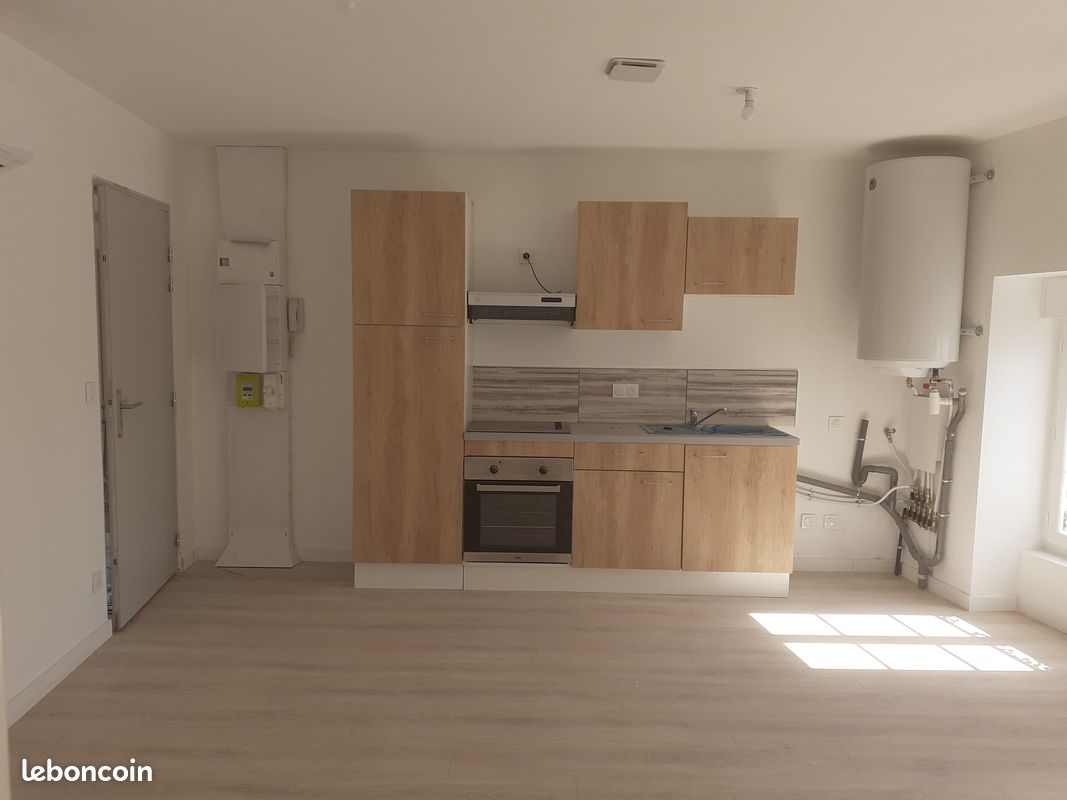 Appartement 2 pièces 28 m² · à Saint-Jean-d'Angély · 28 m² · 450 €