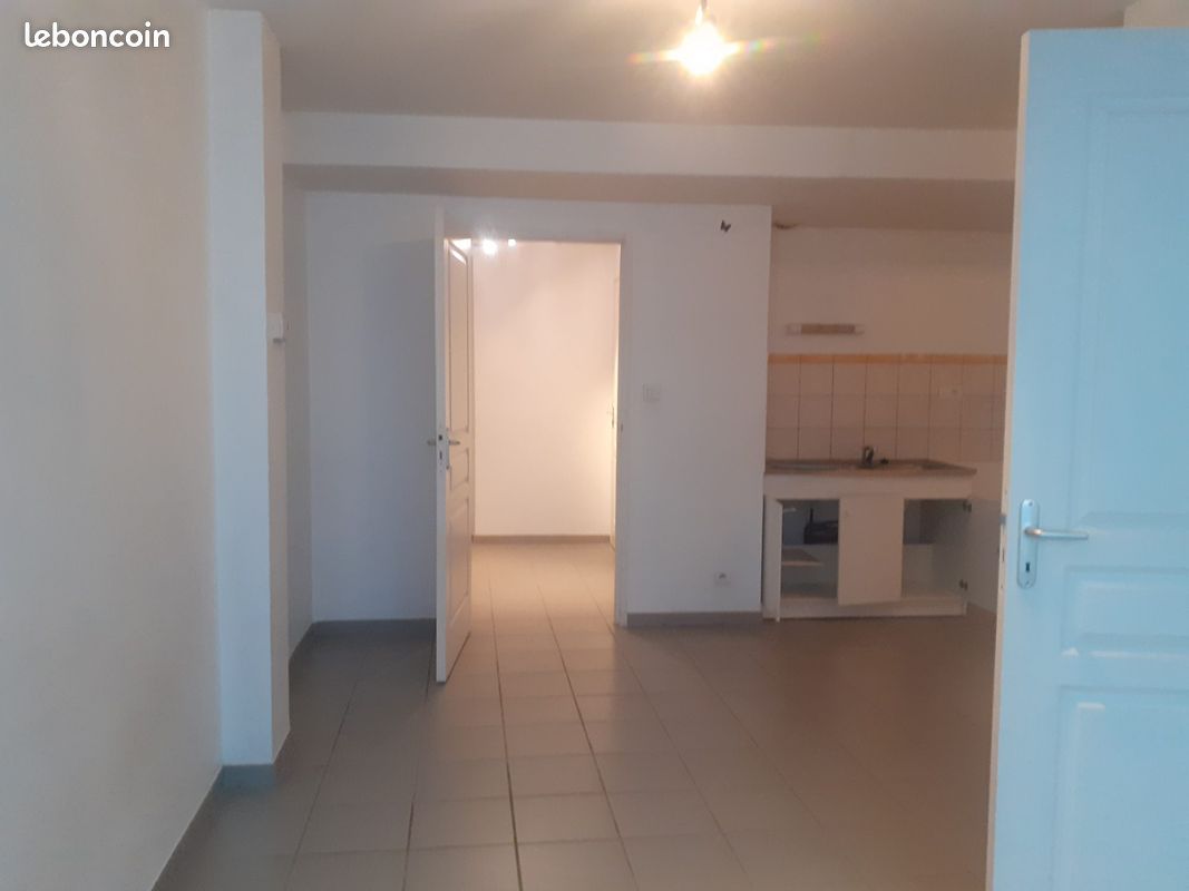Appartement 2 pièces 42 m² · à Usson-en-Forez · 42 m² · 355 €/mois
