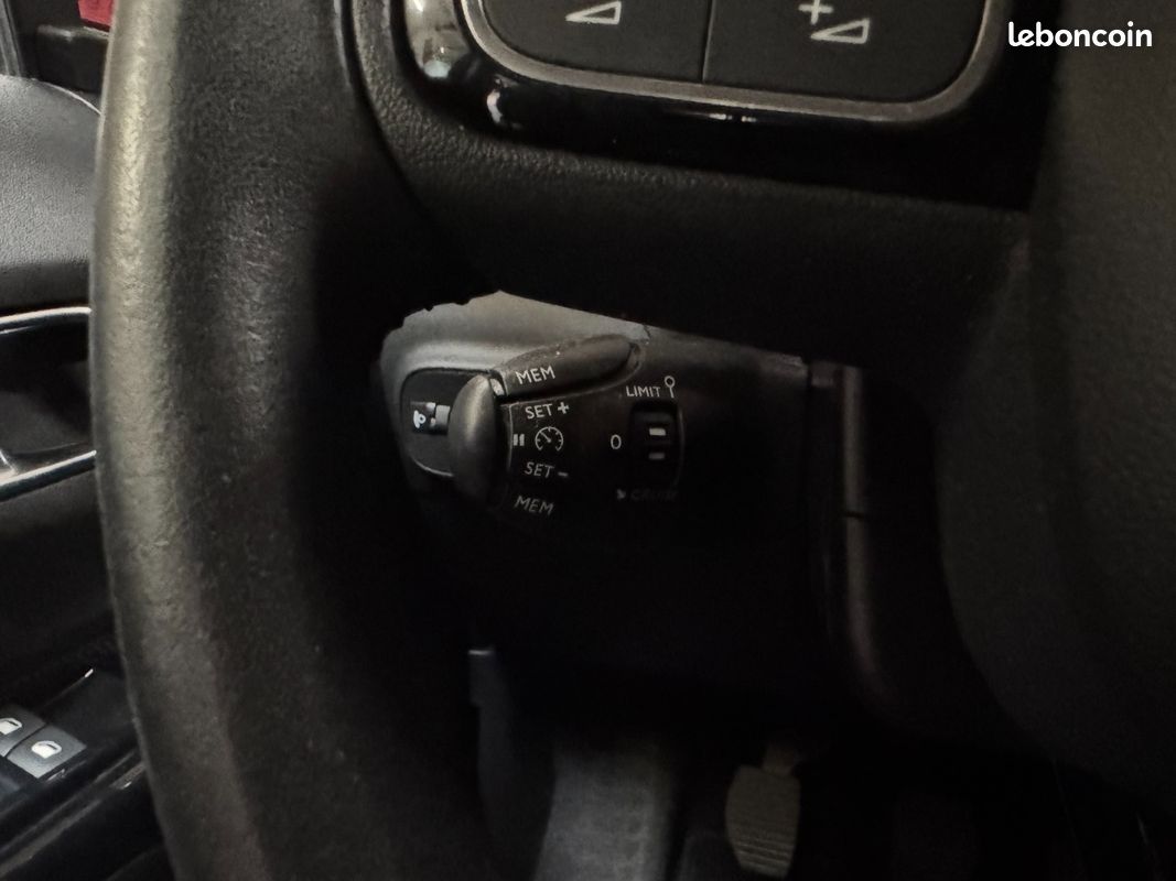CITROEN C3 Graphic 1.2 PureTech 82 ch - courroie OK entretien en concession (image 20)