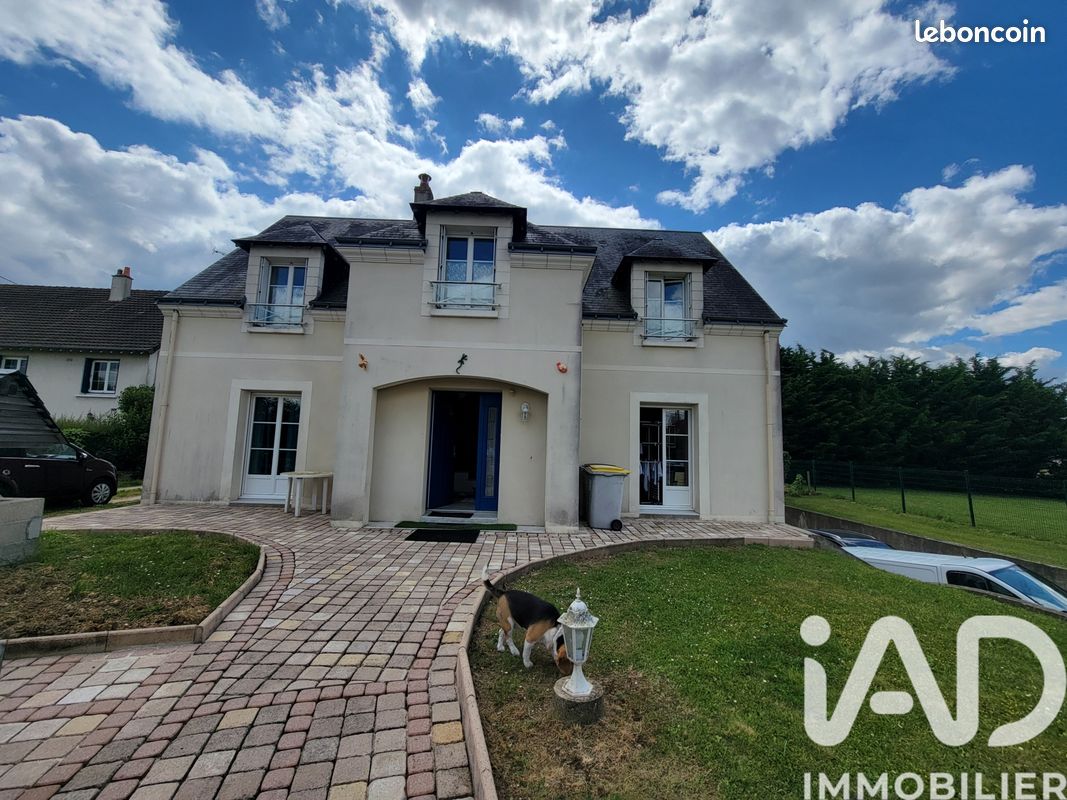 Maison 5 pièces 147 m² · à Naveil · 147 m² · 280 000 €