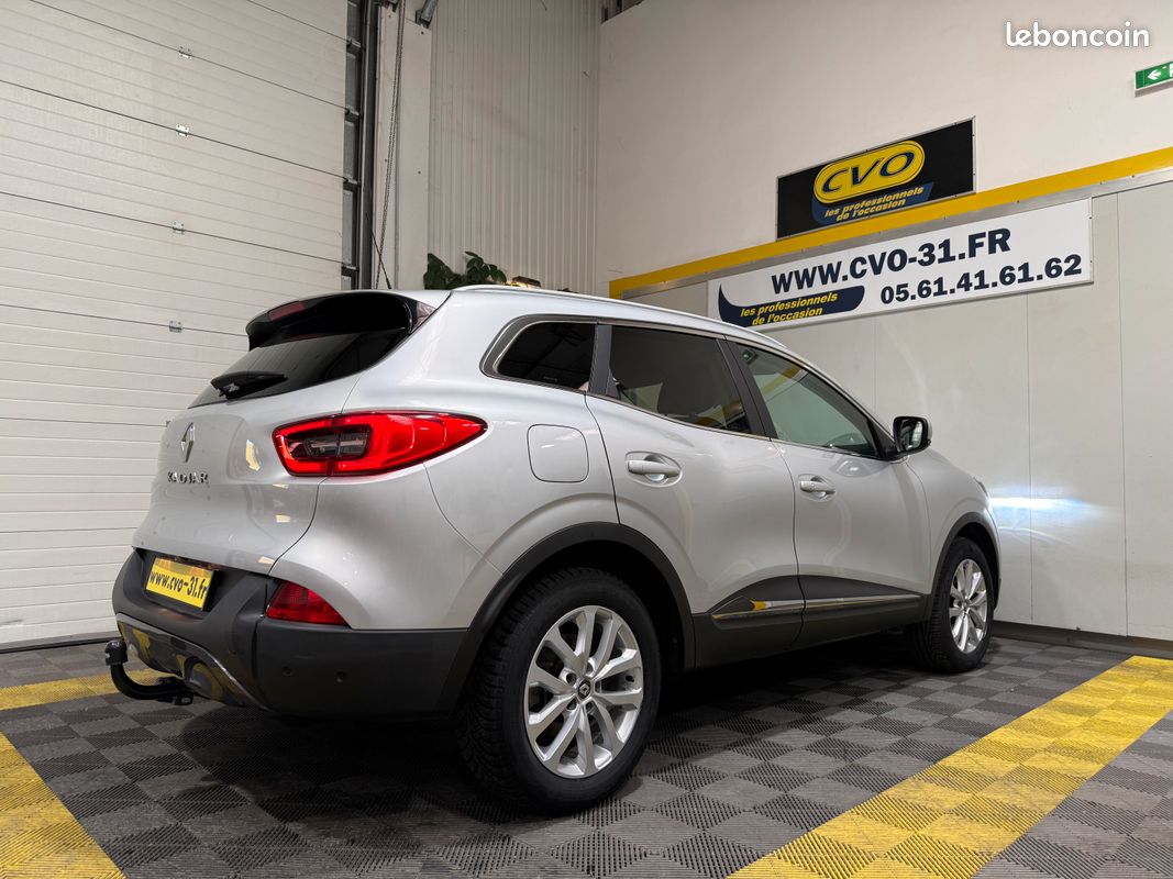 Renault Kadjar 1600Dci 130cv 6 vitesses Pratiquement 1er Main Finition Intense 2016 Camera + 6Vitesses + Moteur a chaine de distribution .+ Carte Mains Libres (image 2)