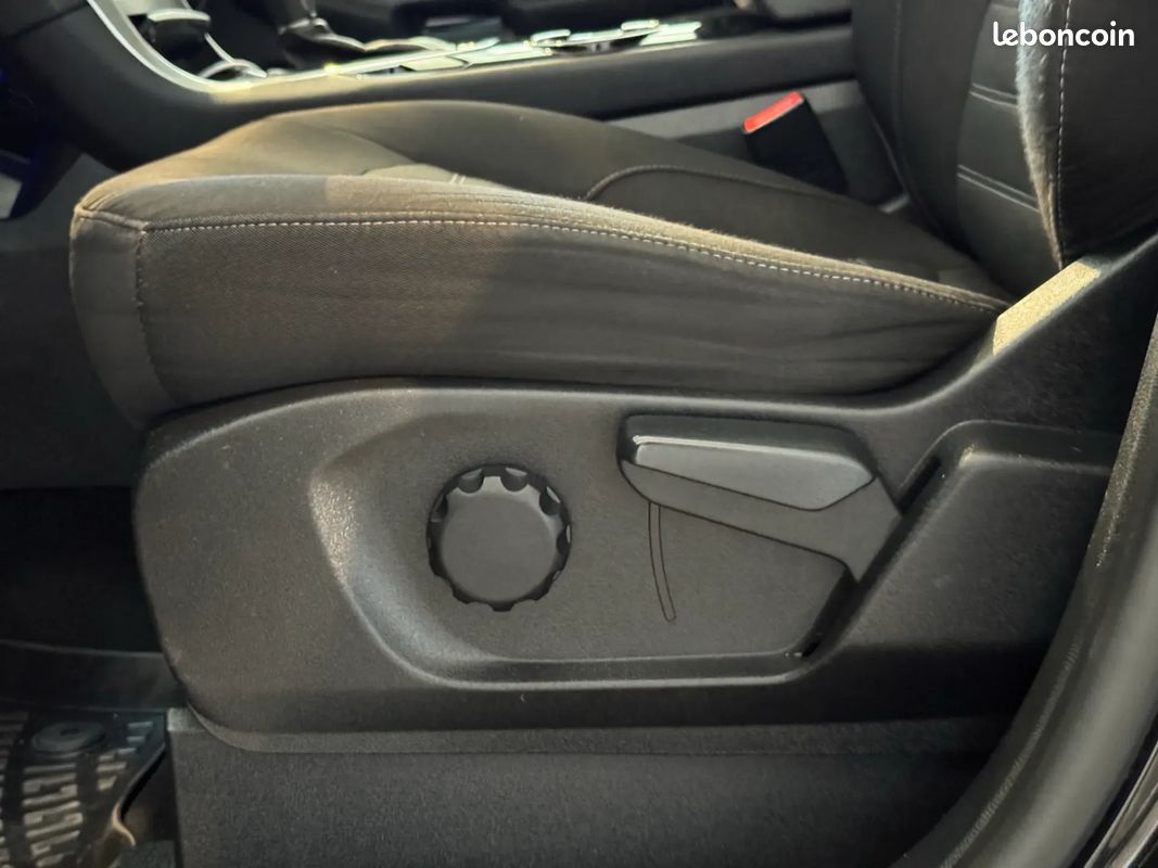 FORD Galaxy 2.0 TDCi 150ch Titanium Powershift 2018 / Distribution récente / CarPlay / Toit ouvrant / 7 places (image 19)