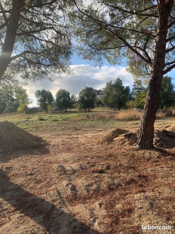 Terrain 403 m² Roquebrune Sur Argens · à Roquebrune-sur-Argens · 180 000 €