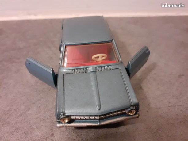 Dinky toys 542 - OPEL Rekord, argent 1:43 - Atlas
