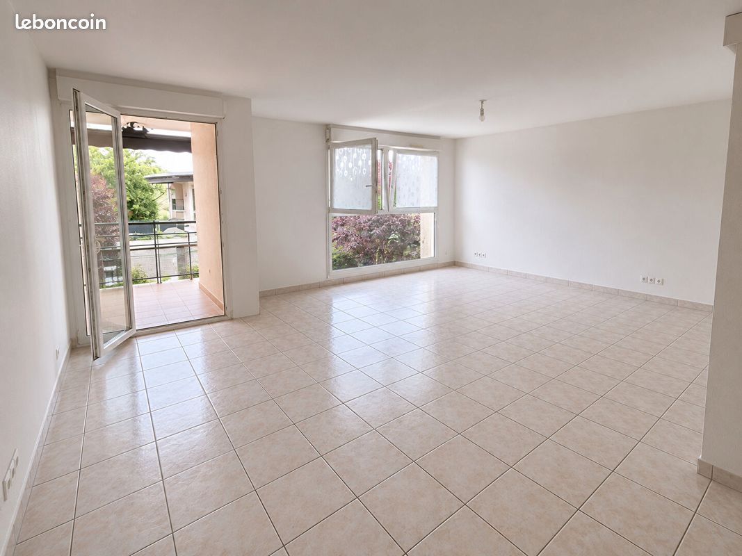 Appartement 3 pièces 95 m² · à Châlons-en-Champagne · 95 m² · 735 €