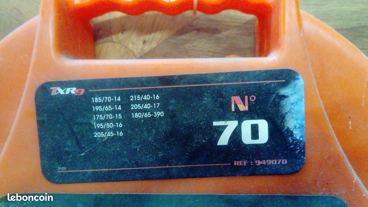 Chaines a neige TRX9 neuves (image 2)
