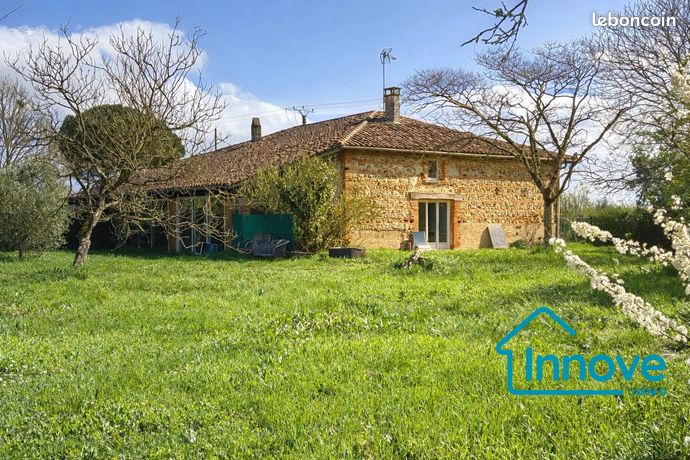 Maison 9 pièces 242 m²